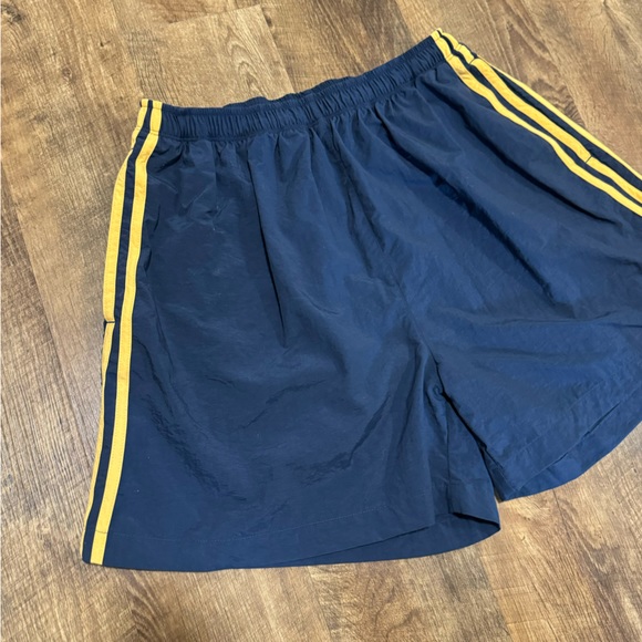 Vtg Y2K Adidas Mens Athletic Shorts Sz XL Nvay Blue Gold Yellow Stripe Sides - Picture 11 of 14